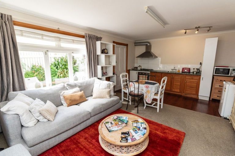 Photo of property in 117 Severn Street, Island Bay, Wellington, 6023