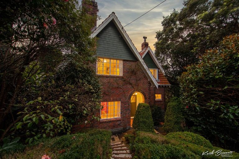 Photo of property in 86 Bolton Street, Kelburn, Wellington, 6012