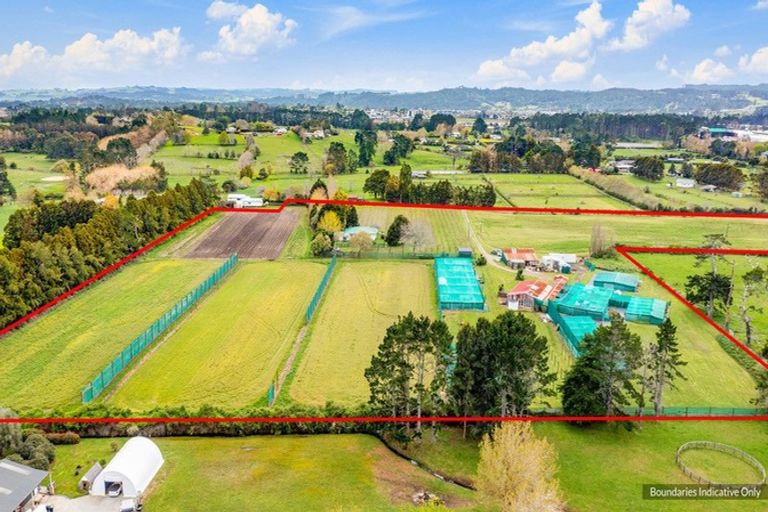 Photo of property in 51 Smith Road, Kumeu, 0891