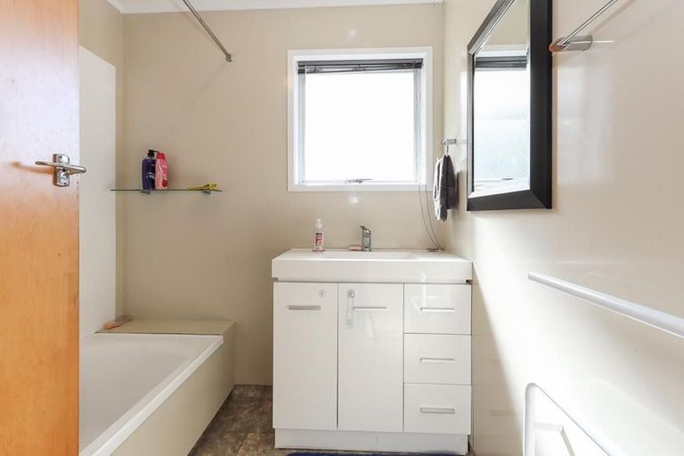 Photo of property in 5 Emerald Street, Pukehangi, Rotorua, 3015