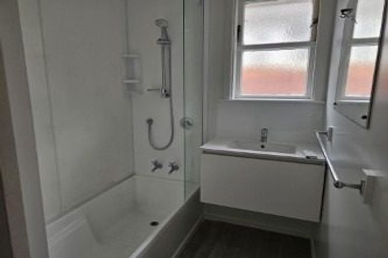 Photo of property in 11 Maher Place, Ranui, Porirua, 5024