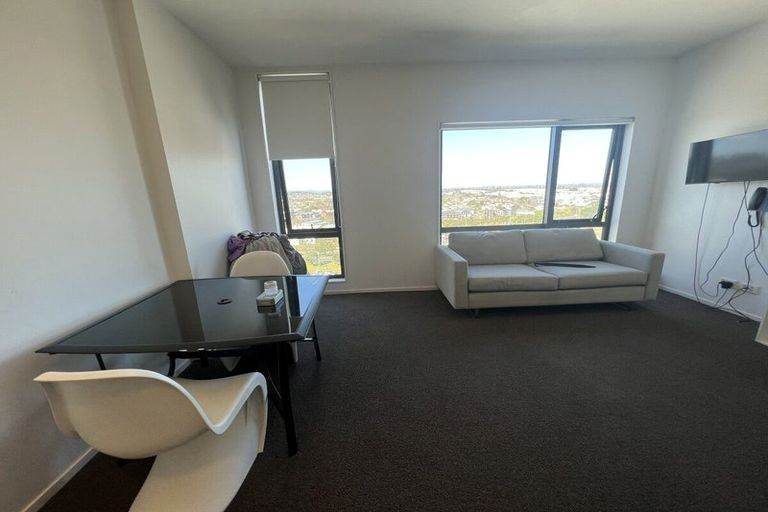 Photo of property in Twin Towers, 1111/17 Putney Way, Manukau, Auckland, 2104