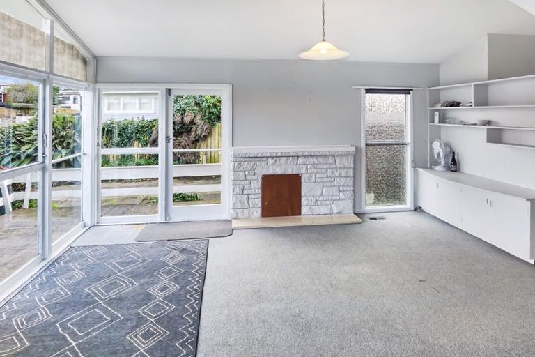 Photo of property in 22 Larne Avenue, Pakuranga Heights, Auckland, 2010