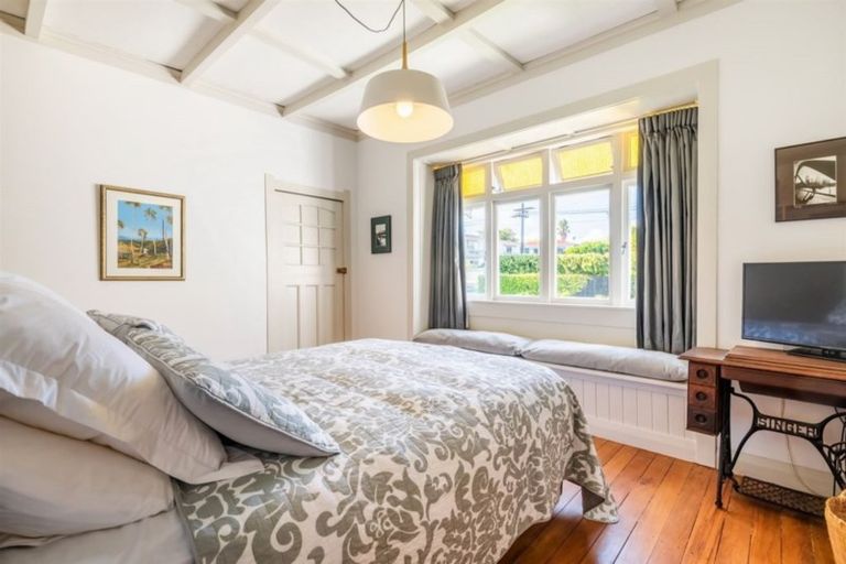 Photo of property in 6 Westwell Road, Belmont, Auckland, 0622