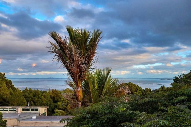 Photo of property in 431 Titirangi Road, Titirangi, Auckland, 0604