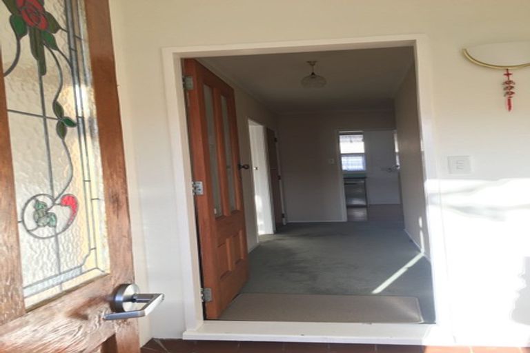 Photo of property in 122 Kings Crescent, Hutt Central, Lower Hutt, 5010