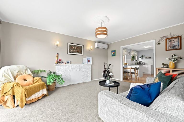 Photo of property in 67 Bird Grove, Stokes Valley, Lower Hutt, 5019