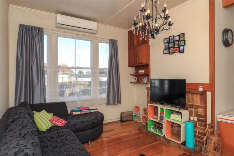 Photo of property in 137 Hakanoa Street, Huntly, 3700