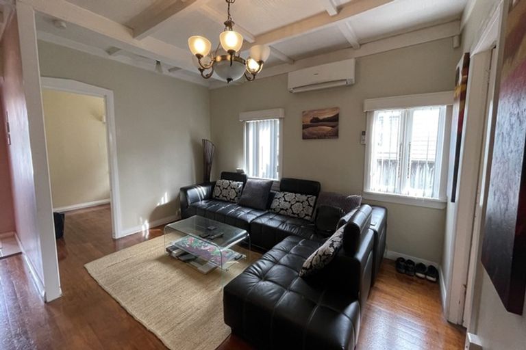 Photo of property in 324 Mount Albert Road, Mount Roskill, Auckland, 1041