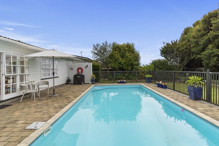 Photo of property in 85 Glenmore Road, Sunnyhills, Auckland, 2010