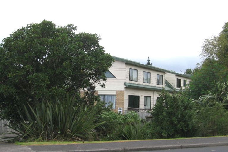 Photo of property in 2c Glen Road, Ranui, Auckland, 0612