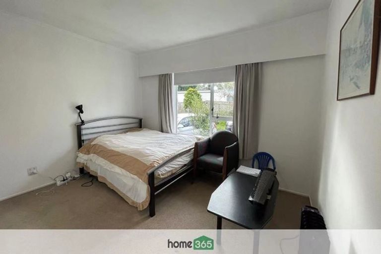 Photo of property in 1/37 Eversleigh Road, Belmont, Auckland, 0622