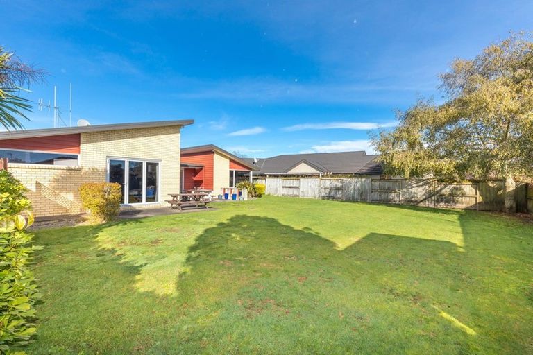 Photo of property in 4 Nielsen Gardens, Rototuna, Hamilton, 3210