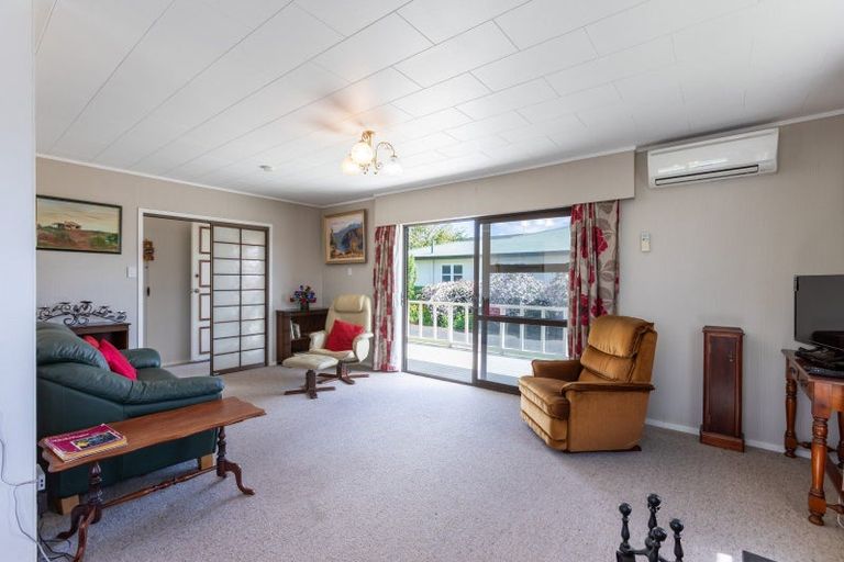 Photo of property in 13 Victoria Avenue, Dannevirke, 4930