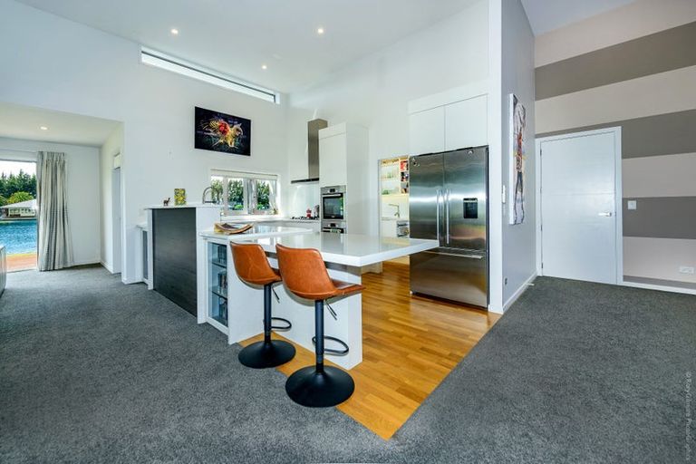 Photo of property in 28 Oakgrove Drive, Rangiora, 7400