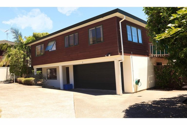 Photo of property in 2/5 Anne Road, Hillcrest, Auckland, 0627