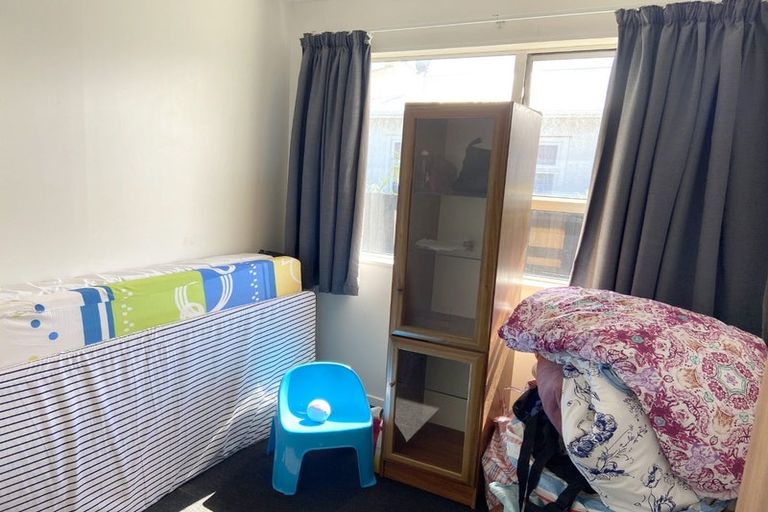 Photo of property in 1/35 Clemow Road, Fitzroy, New Plymouth, 4312