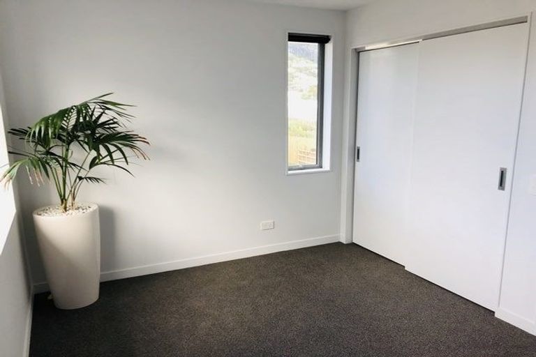 Photo of property in 10/36 Tacy Street, Kilbirnie, Wellington, 6022