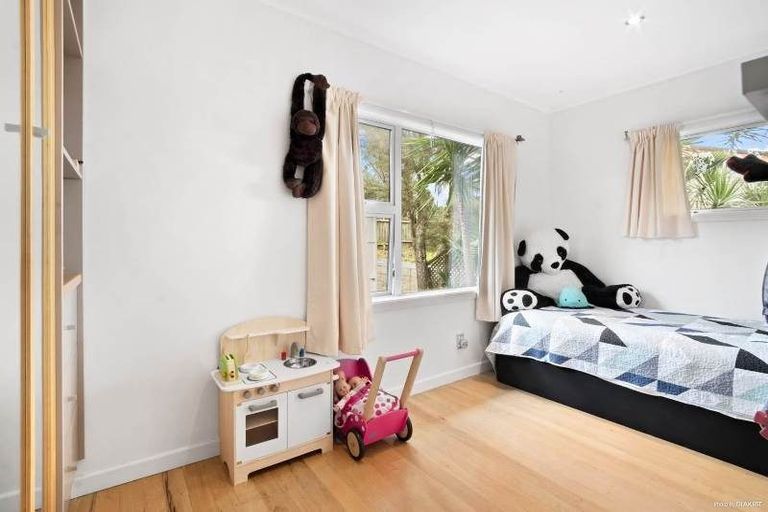 Photo of property in 17 Beatrice Avenue, Hillcrest, Auckland, 0627