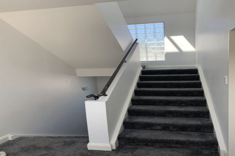 Photo of property in 19 Enticott Place, Huntsbury, Christchurch, 8022