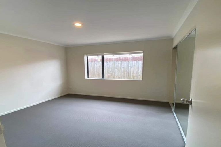 Photo of property in 24 Donegal Park Drive, Flat Bush, Auckland, 2019
