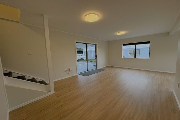 Photo of property in 15b Whitechapel Grove, Stokes Valley, Lower Hutt, 5019