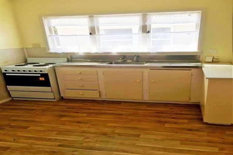 Photo of property in 3/20 Royston Street, Rosehill, Papakura, 2113