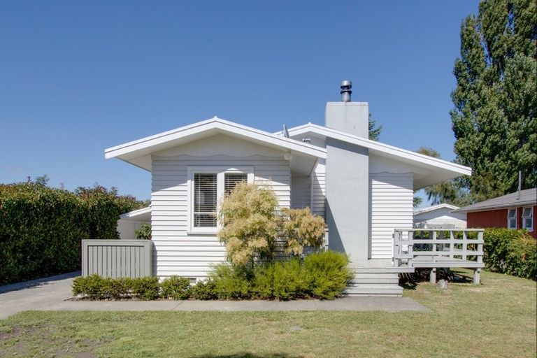 Photo of property in 12 Upham Street, Havelock North, 4130