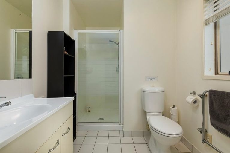 Photo of property in Henry Walton Flats, 3/2 Upper Queen Street, Auckland Central, Auckland, 1010