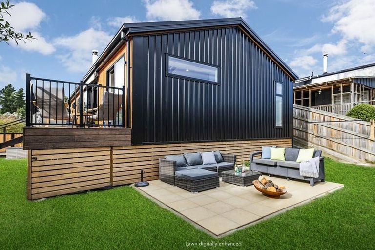 Photo of property in 5 Beach Crescent, Waikuku Beach, 7473