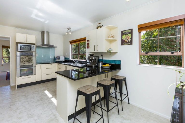 Photo of property in 69 Chatsworth Road, Silverstream, Upper Hutt, 5019