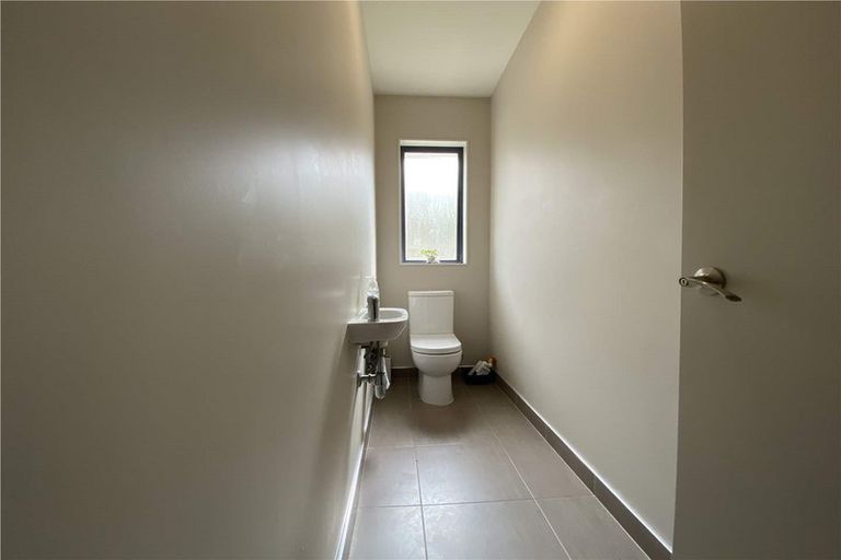 Photo of property in 2 Northbrook Close, Greenhithe, Auckland, 0632