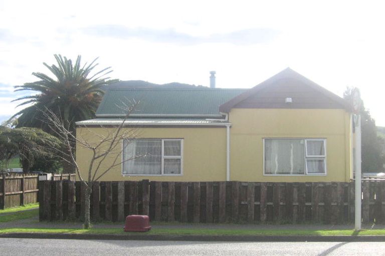 Photo of property in 30 George Street, Hikurangi, 0114