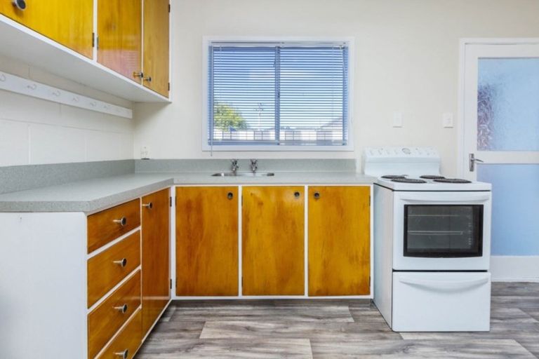 Photo of property in 9 Camp Street, Silverstream, Upper Hutt, 5019