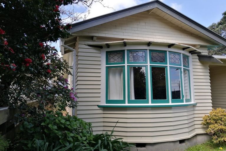 Photo of property in 110 Waiwhetu Road, Waterloo, Lower Hutt, 5011