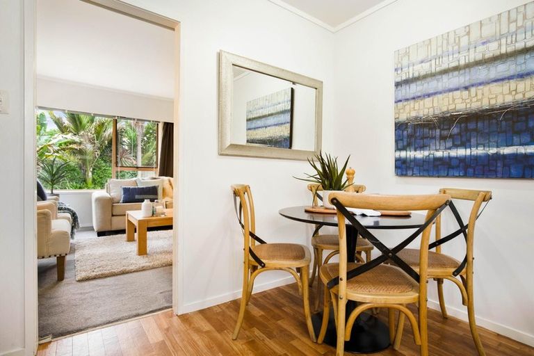 Photo of property in 1/18 Montmere Avenue, Te Atatu Peninsula, Auckland, 0610