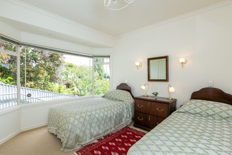 Photo of property in 8 Selwyn Road, Hospital Hill, Napier, 4110