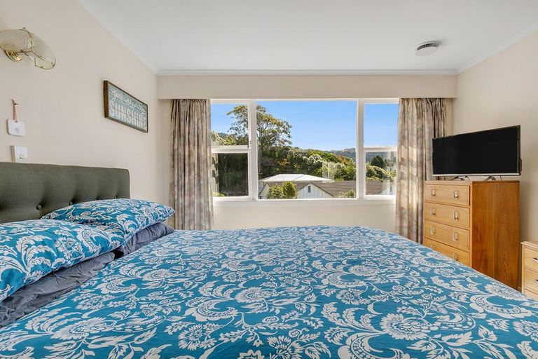 Photo of property in 35 Pembroke Street, Tawa, Wellington, 5028