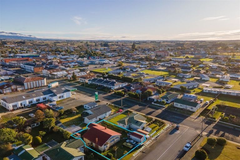 Photo of property in 2 Paul Street, Waimate, 7924