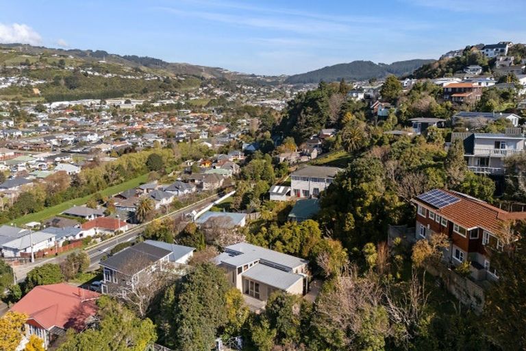 Photo of property in 1 Fyvie Avenue, Tawa, Wellington, 5028