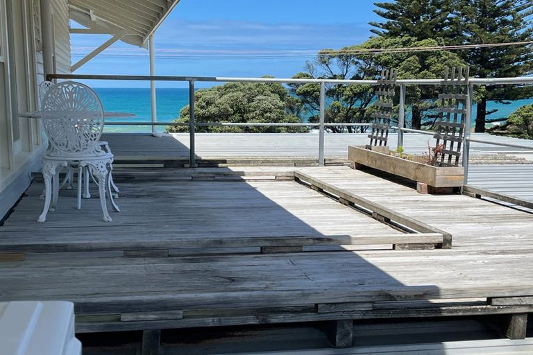 Photo of property in 62 Moana Road, Okitu, Gisborne, 4010