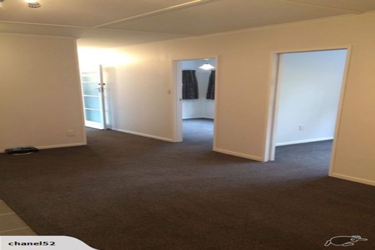 Photo of property in 2/27 Salem Place, Torbay, Auckland, 0630
