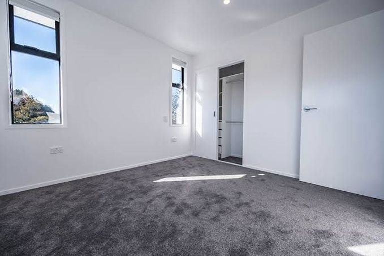 Photo of property in 4/17 Lowtherhurst Road, Massey, Auckland, 0614