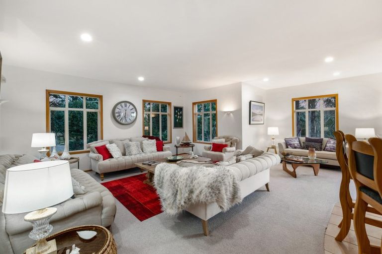 Photo of property in 82 Brownhill Road, Whitford, Manurewa, 2576