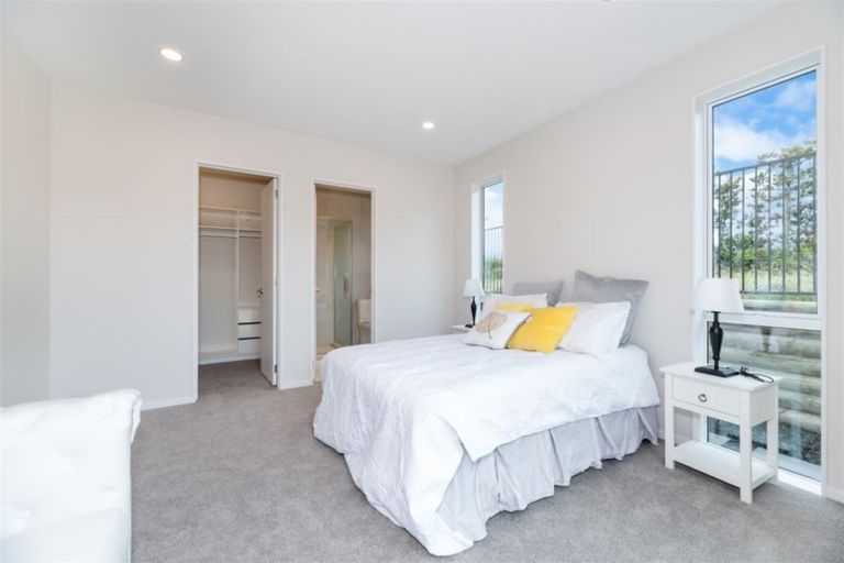 Photo of property in 13 Barrique Road, Kumeu, 0810