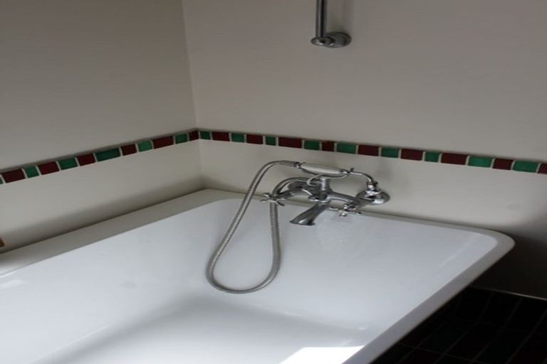 Photo of property in 32 Hereford Street, Kaikorai, Dunedin, 9010