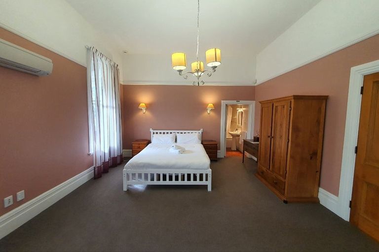 Photo of property in 27 Holly Road, St Albans, Christchurch, 8014