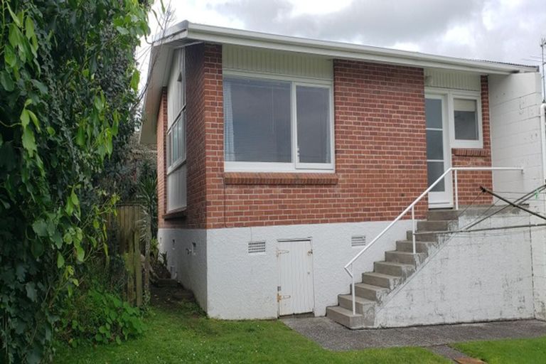 Photo of property in 4/3 Evelyn Place, Hillcrest, Auckland, 0627