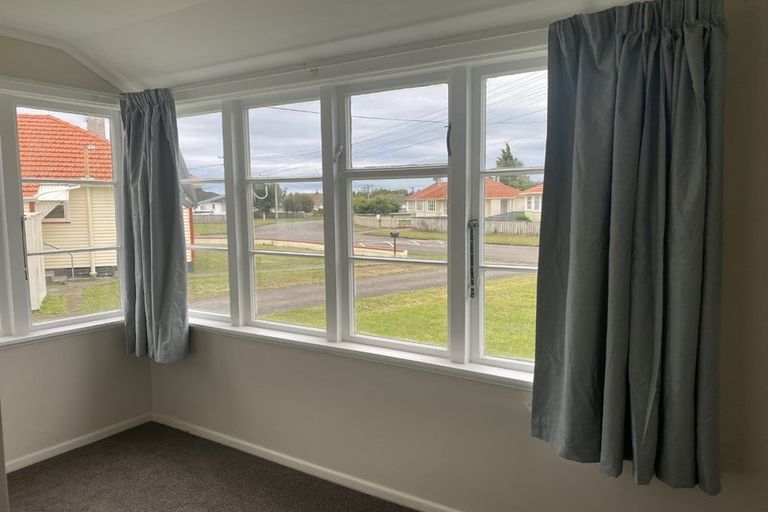 Photo of property in 11 Goldsmith Crescent, Levin, 5510