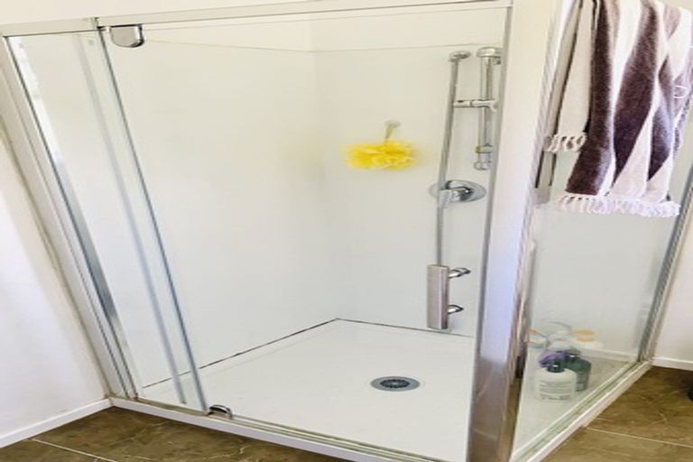 Photo of property in 2 Nield Road, Manurewa, Auckland, 2102